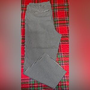 Lane Bryant black/white gingham mid-rise stretch knit capri pants Size 14